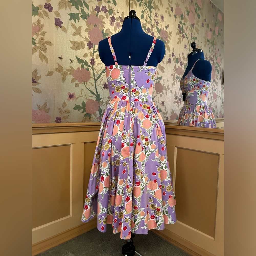 Pinup Couture Mary Blair Purple Lips and Roses Ella Dress XS - Picture 3 of 4